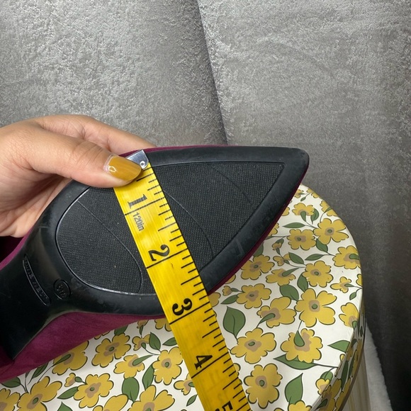 Nine West Burgundy Suede Pointed Toe Block Heel Pumps Sz 6M - Picture 10 of 11